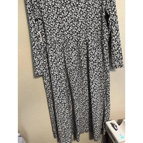 Old Navy Black/White Floral Long Sleeve Fit & Flare Size XXL - Picture 5 of 5